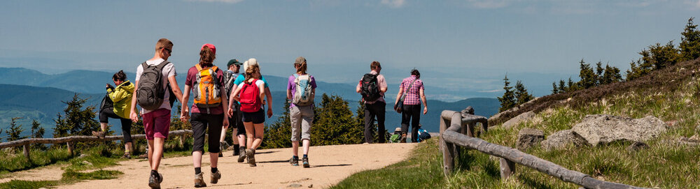 © iStock.com/Gestur Gislason Touristen auf Brocken Berg